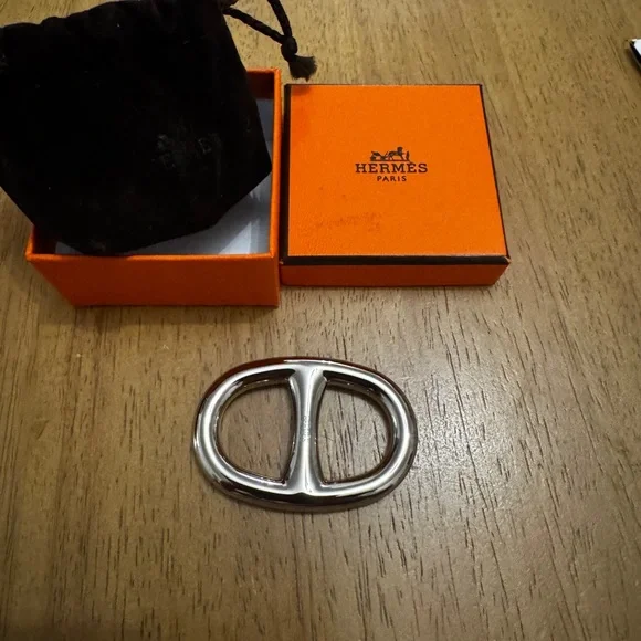 Hermes Silver Scarf Ring - Picture 3 of 4